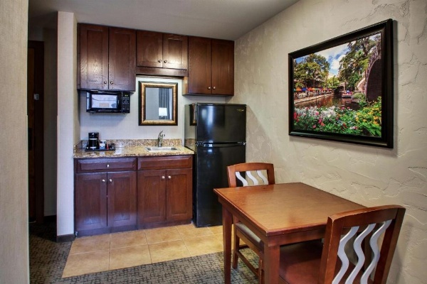 Drury Plaza Hotel San Antonio Riverwalk image 23